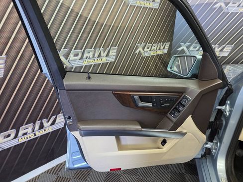 Used 2013 Mercedes-Benz GLK 350 4MATIC image 17