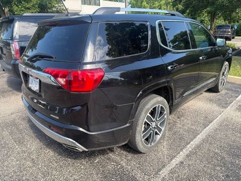Used 2017 GMC Acadia Denali w/ Technology Package AWD/4WD image 5