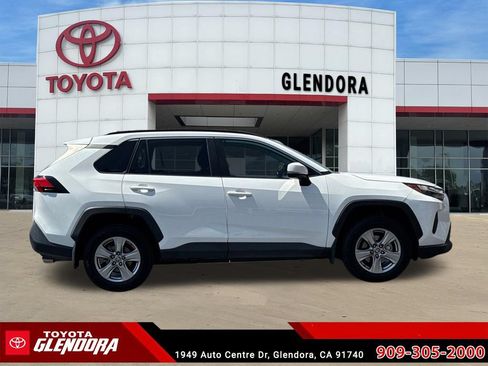 Used 2022 Toyota RAV4 XLE w/ Convenience Package FWD image 13