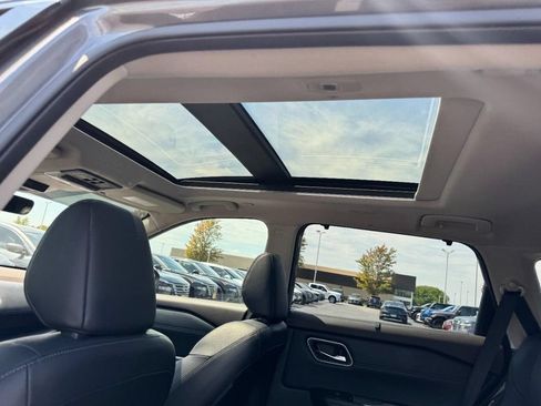 Certified 2023 Nissan Rogue Platinum w/ Platinum Premium Package FWD image 11