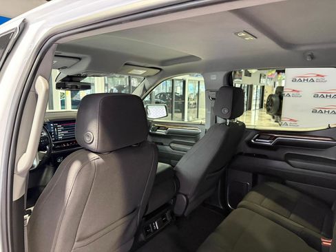 Used 2024 GMC Sierra 1500 SLE image 30