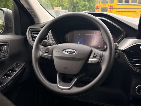 Used 2025 Ford Escape Active AWD/4WD image 5