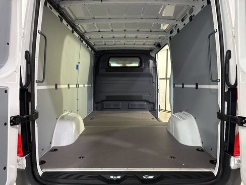 Used 2026 Mercedes-Benz Sprinter 2500 image 28