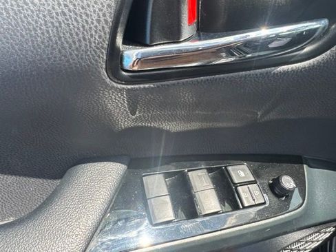 Used 2022 Toyota Prius XLE FWD image 9