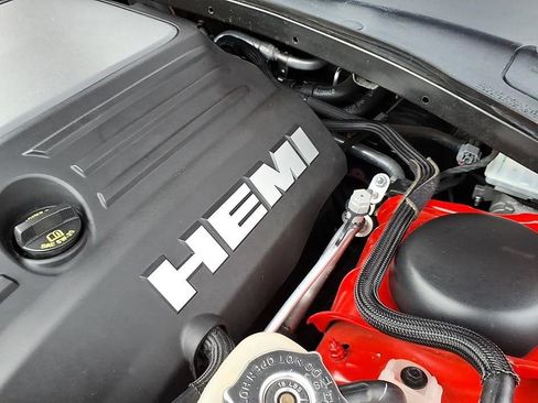 Used 2019 Dodge Charger R/T RWD image 13