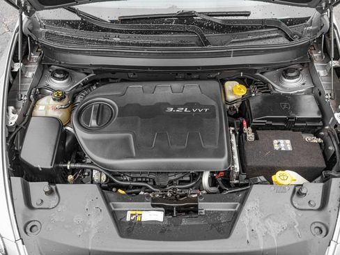 Used 2014 Jeep Cherokee Limited w/ Technology Group AWD/4WD image 36