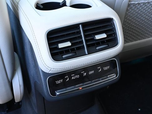 Used 2020 Mercedes-Benz GLS 580 4MATIC image 26