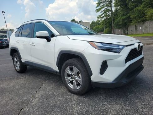 Used 2024 Toyota RAV4 XLE FWD image 7