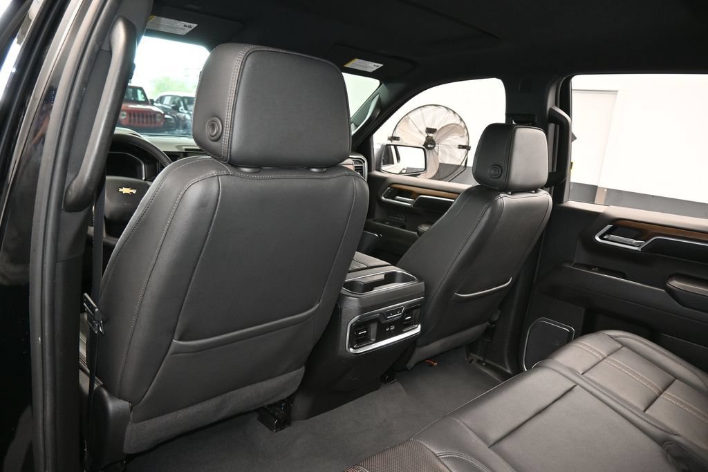Used 2022 Chevrolet Silverado 1500 High Country RWD image 38