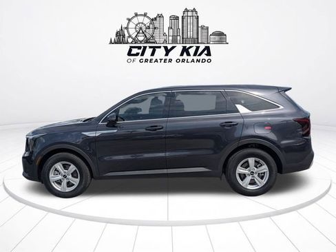 New 2026 Kia Sorento LX FWD image 4