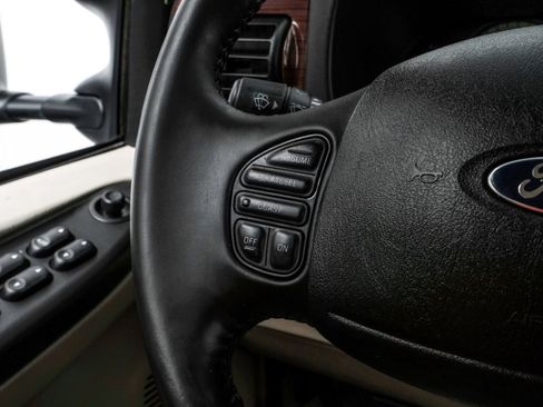 Used 2006 Ford F250 Lariat image 18