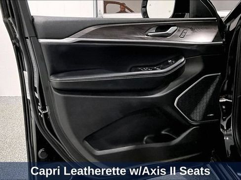 Used 2023 Jeep Grand Cherokee Limited w/ Luxury Tech Group II AWD/4WD image 26