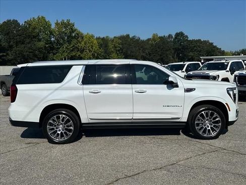 New 2026 GMC Yukon XL Denali w/ Denali Reserve Package AWD/4WD image 14