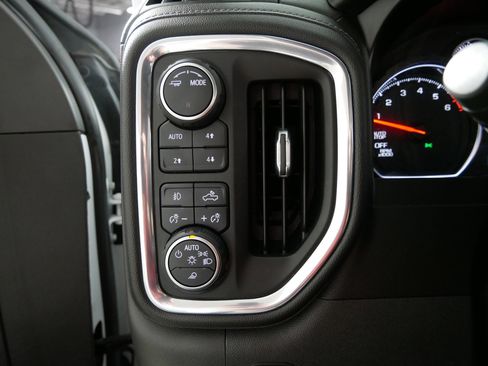 Certified 2020 Chevrolet Silverado 1500 LT Trail Boss image 26