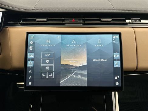 New 2026 Land Rover Range Rover Sport Dynamic SE AWD/4WD image 13