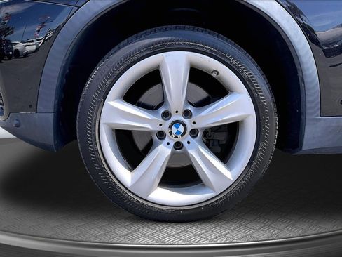 Used 2017 BMW X3 sDrive28i RWD image 9