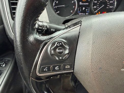 Used 2017 Mitsubishi Outlander SE FWD image 6