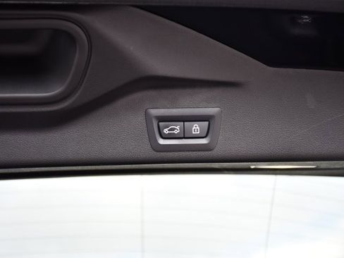 Used 2020 BMW X5 M50i w/ Premium Package image 31