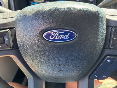 Used 2022 Ford F250 XL w/ Power Equipment Group image 27