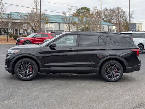 New 2026 Ford Explorer ST-Line w/ ST-Line Street Pack image 14