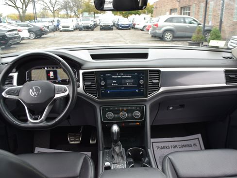 Used 2022 Volkswagen Atlas SEL R-Line image 15