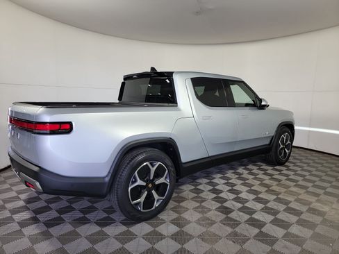Used 2024 Rivian R1T Adventure Dual AWD/4WD image 5