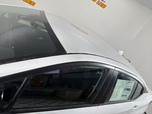 Used 2025 Nissan Versa SR w/ Trunk Package FWD image 12