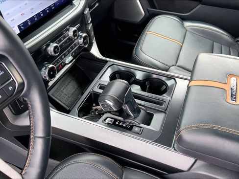 Certified 2022 Ford F150 Platinum w/ Equipment Group 701A High image 17