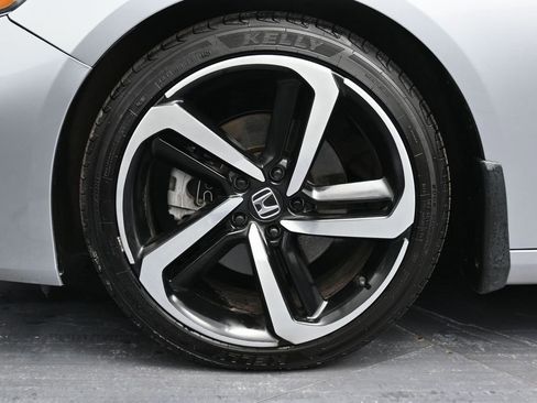 Used 2021 Honda Accord Sport image 11