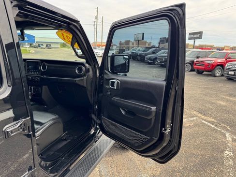 Used 2021 Jeep Wrangler Unlimited Sahara AWD/4WD image 59