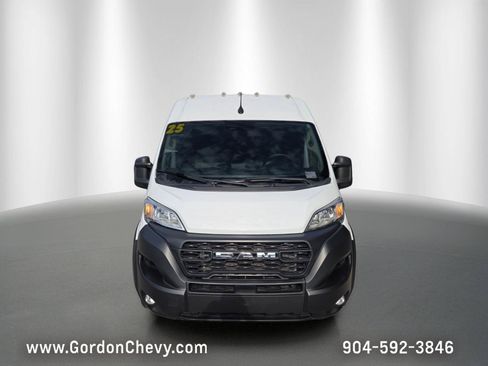 Used 2025 RAM ProMaster 2500 w/ Convenience Group FWD image 9