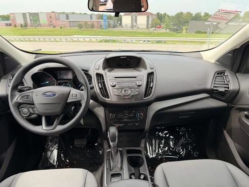 Used 2017 Ford Escape S FWD image 3