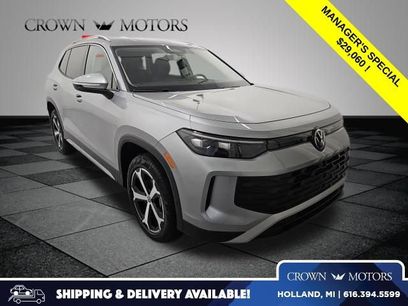 Used 2025 Volkswagen Tiguan SE