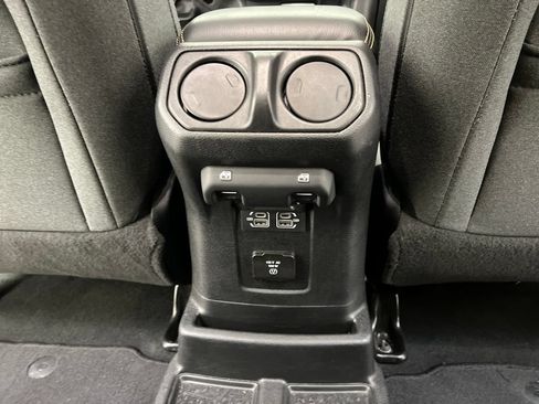 Used 2024 Jeep Wrangler Unlimited Sahara AWD/4WD image 23