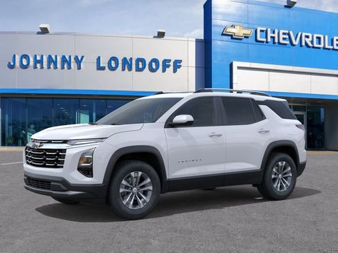 New 2026 Chevrolet Equinox LT w/ Convenience Package II FWD image 2