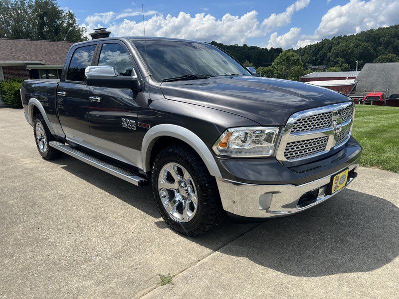 Used 2015 RAM 1500 Laramie AWD/4WD image 2
