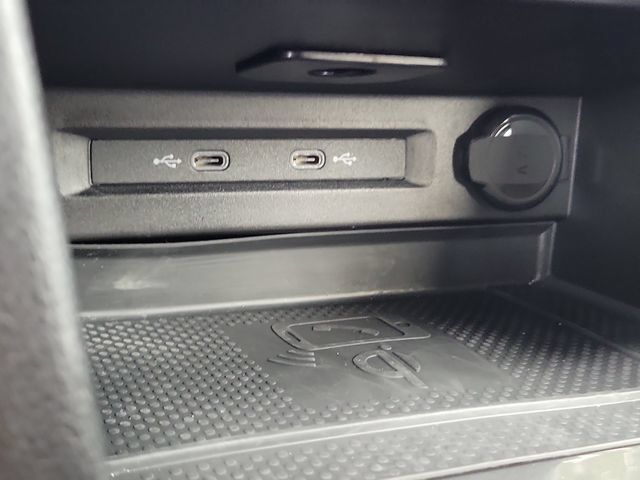 Used 2024 Volkswagen Tiguan SE R-Line AWD/4WD image 38