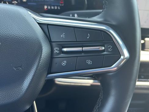 Used 2025 Chevrolet Equinox LT AWD/4WD image 21
