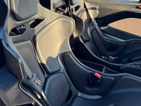 Used 2019 McLaren Senna RWD image 18