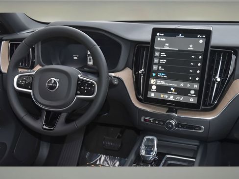 Certified 2026 Volvo XC60 B5 Plus w/ Protection Package Premier AWD/4WD image 15