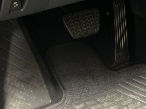 Certified 2023 Toyota Highlander XSE image 17