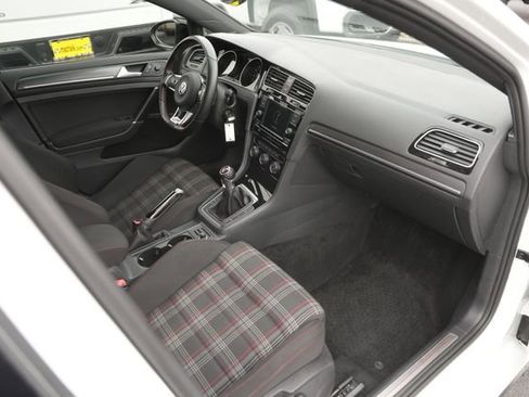 Used 2021 Volkswagen GTI S image 17