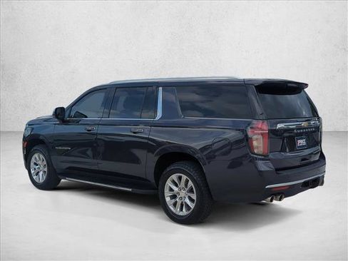 Used 2023 Chevrolet Suburban Premier RWD image 8
