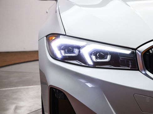 Certified 2025 BMW 330i Sedan image 8
