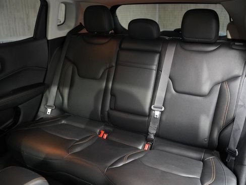 Used 2018 Jeep Compass Limited w/ Navigation Group FWD image 31