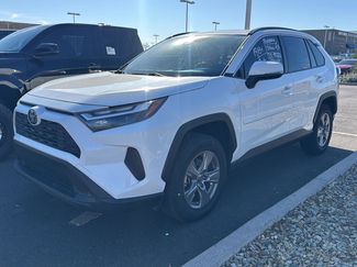 Used 2022 Toyota RAV4 XLE w/ Convenience Package video 1