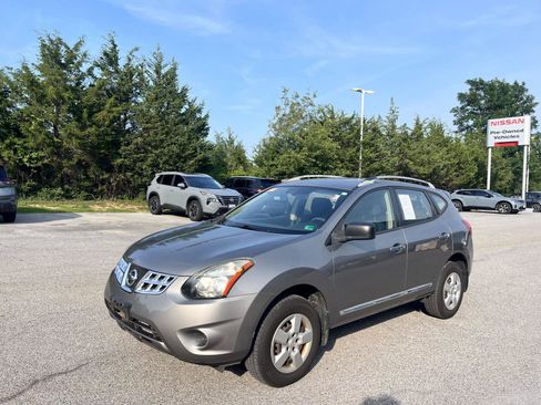 Used 2014 Nissan Rogue S w/ Convenience Package AWD/4WD image 3