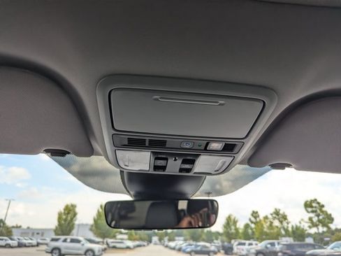 Used 2024 Honda Odyssey Touring image 21