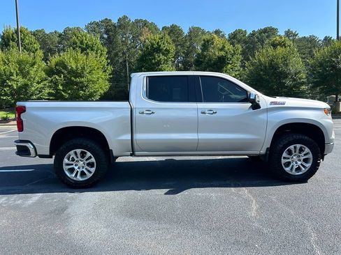 Used 2022 Chevrolet Silverado 1500 LTZ w/ LTZ Premium Package AWD/4WD image 26