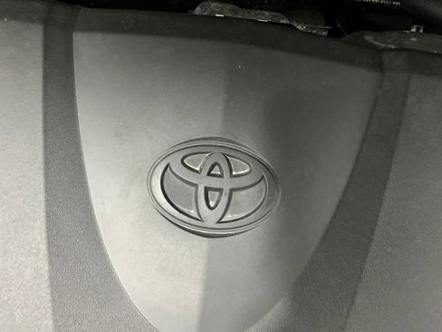 Used 2024 Toyota RAV4 XLE image 28